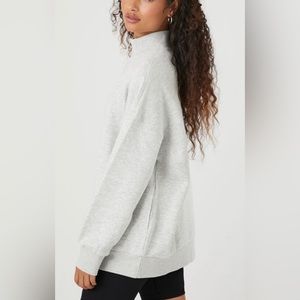 Thanks! It has POCKETS!! Mock neck sweatshirt 🤍